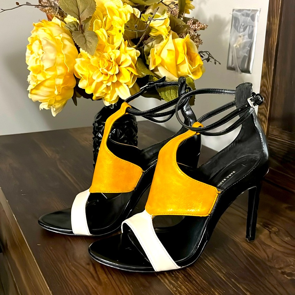 Zara Basic Sandals - image 1